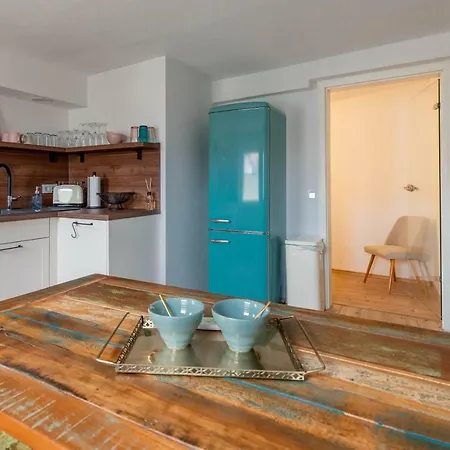 Apartment P45 *
